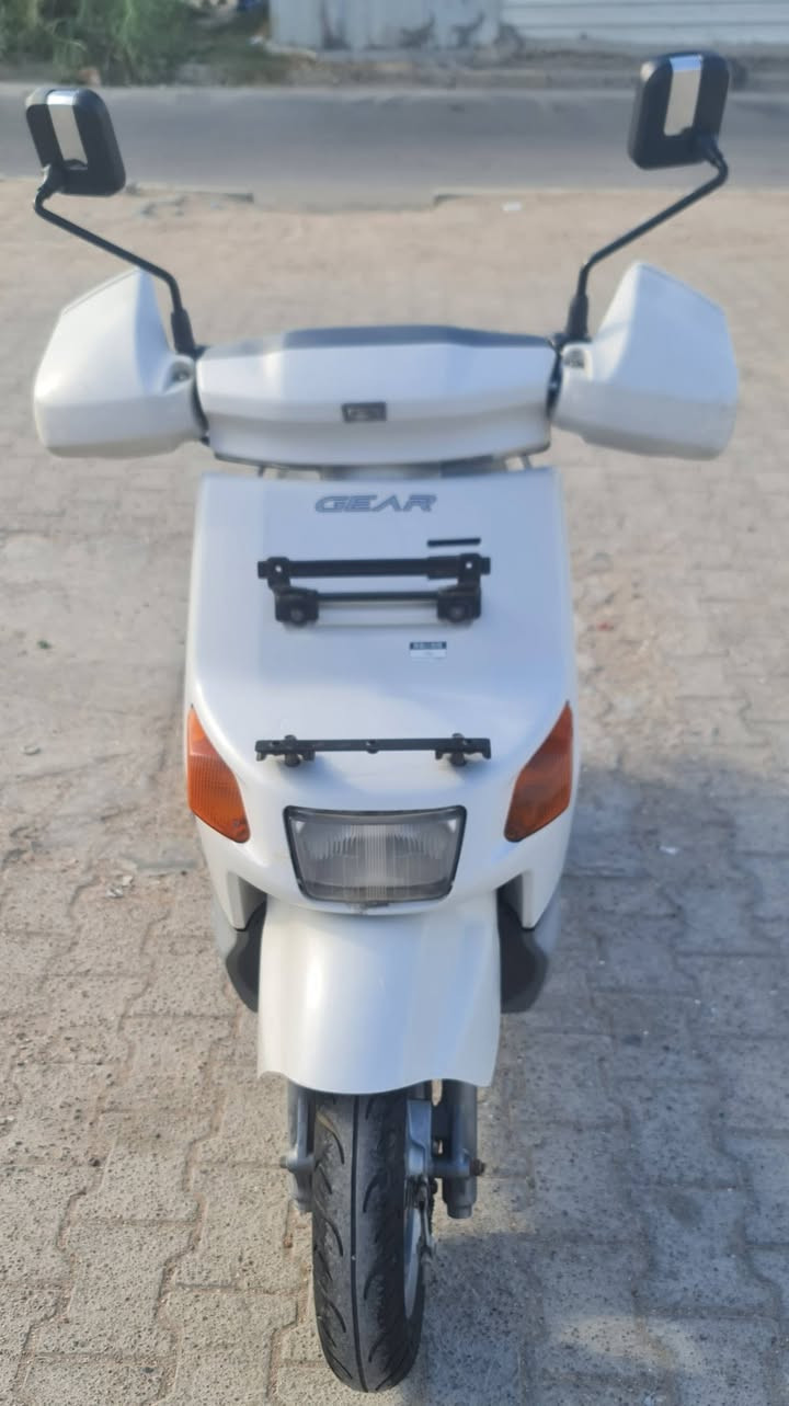 سلام عليكم دراجه بيكم  دراجه جديده بعده لوك نضافه ١٠٠ بل ١٠٠ سلف وهندر اشاير عالي ناصي كيجات كيلو متر وبانزين استان كهربائي شغال قفل ستيرن كله شغال بيه محرك ناعم اخرس بلادي ممفتوح  شلعه ومعدل كابريتر بلاديه كفرات بلاديه دراجه كله بلاد شرط جيبلك فيتر وتعال يله تأخذه اوراقه كامله وصل معرض ومنفيس السعر ٦٥٠مكاني مدينه الصدر شراي يتصل ***********
