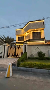 زيونة محلة ٧١٦ • ٣٠٠م² • واجهة ١٠م