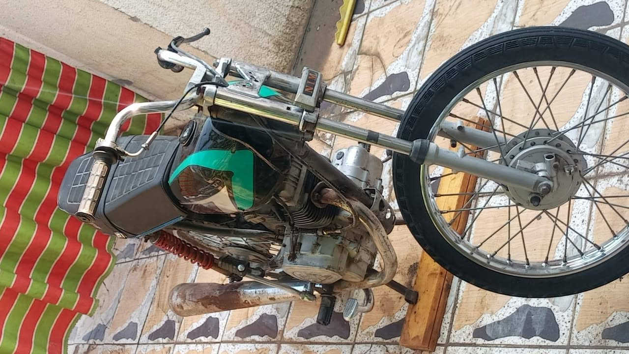 السلام عليكم اربعه كير كلك كلك كلك شاصي نضيف  لسعر 150قفلل مكينه مال خمسه كير نضيفه تانكي جديد ولكشن جديد وياله جدد تايرات نضاف كلش نضيفه وهذه رقمي ***********

