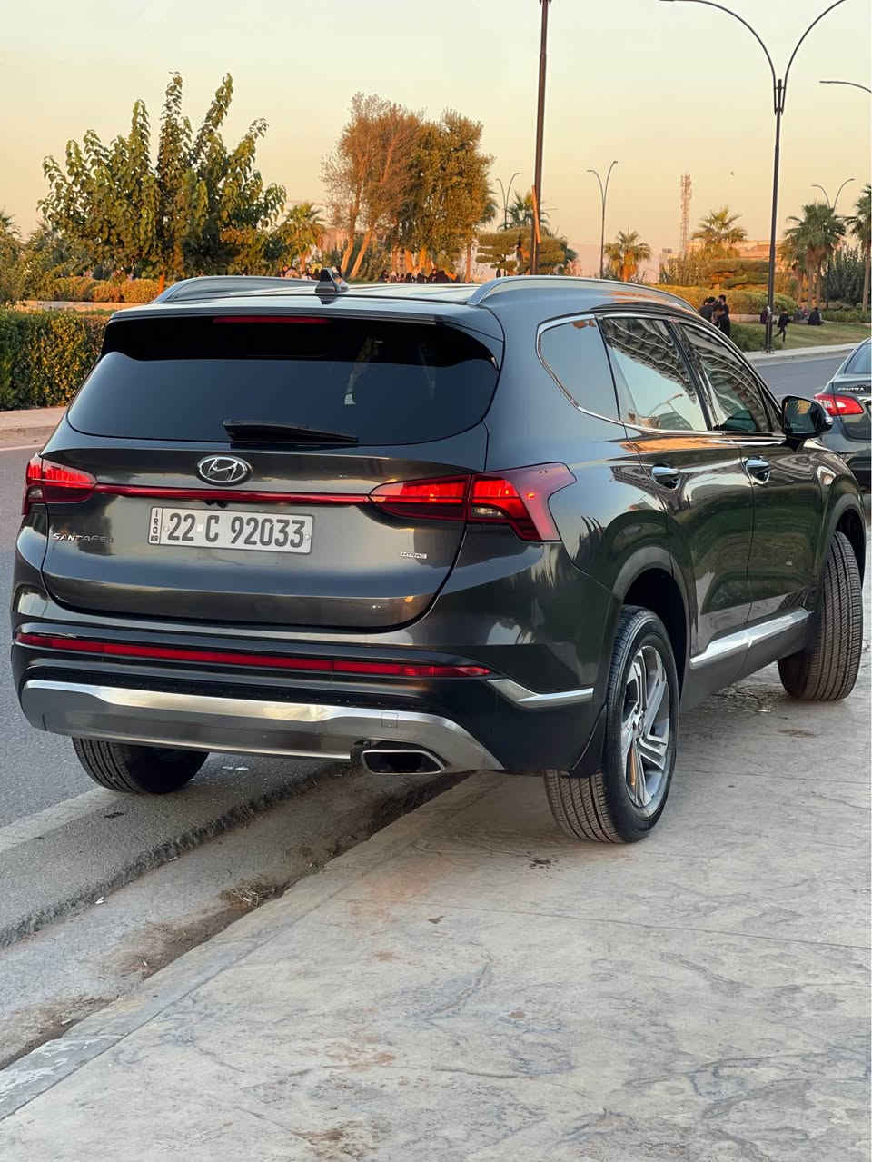 سنتافي شكل جديد 2022
صبغ : بص شبر جملغ خلفي صبغ بدون دواخل باقي دعاميه لل دعاميه بدون صبخ دبل اكسل فوريل 
 
محرك 2500
موصفاته
فورويل 4*4
4 انظمه للقيادة
بصمه بريك بصمه كير دكمه
پرده
قيادة الي
رادار
اتو ستوب
نقطة العمياء
ويل كروم
كاميرا
تحديد المسار
كير سبورت شفت
كير بيانو
لايت زينون وليد بلادي
تبريد قطعيتن

*********** أربيل, العراق
