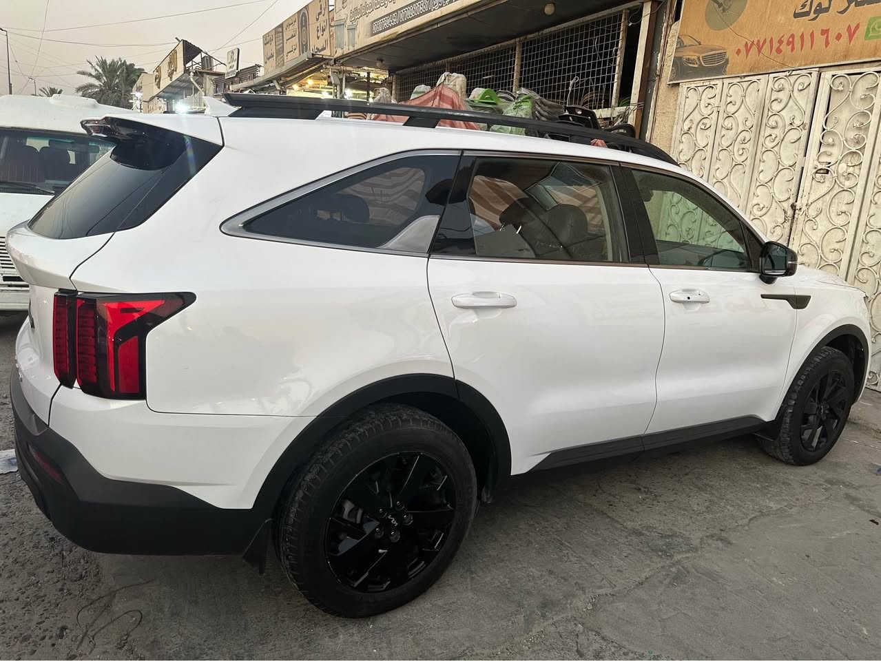 للبيع كيا سورينتو 2022 فئة   Spots 
– AWD

السيارة وارد أمريكي، نظيفة ومرتبة 
ما تحتاج أي صرف 

▪️ الموديل: كيا سورينتو 2022
▪️ المحرك: 2.5 بنزين – 4 سلندر اقتصادي
▪️ الدفع: رباعي AWD
الممشى: 83 ألف كم"
▪️ المقاعد: جلد – 7 راكب
▪️ حادثها جانبي جاملغ ايسر بدون شواصي 
▪️ الرقم: سليمانية باسمي 

مقاعد كهربائية ومدفأة
شاشة وبصمة ومفتاح ذكي
تشغيل عن بُعد
كاميرا خلفية وحساسات
رادار ومراقبة النقطة العمياء
مثبت سرعة
تحذير مغادرة المسار
نظام صوت Bose
تكييف أوتوماتيك
مصابيح LED وكشافات ضباب
مانع انزلاق وثبات إلكتروني
فرامل توقف إلكترونية
حساسات ضغط الإطارات
أوضاع قيادة متعددة
تحكم بالنزول من المنحدرات
تحكم صوتي ونظام حماية من السرقة
📍 مكاني بغداد شارع فلسطين 
💰 السعر: [220] وبيه مجال 
📞 للاتصال: ***********. بغداد, العراق
