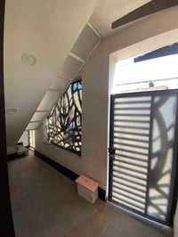 بغداد حي الجامعة • دار ارضي معزول • ١ غرفة