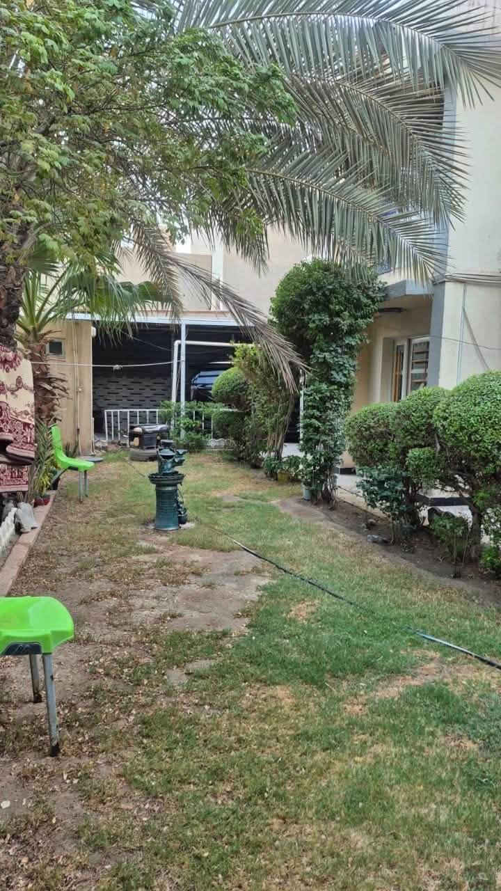🏡 بيت للبيع – حي الإمام
📍 الموقع: حي الإمام – شارع المطبات
📐 المساحة: 400 م
📄 الطابو: صرف
🏠 البناء: طابقين
🛏️ عدد غرف النوم: 4 غرف
✅ يعتبر قطعة مميزة

📞 للاستفسار والاتصال: 

*********** 

11 يوليو2026
