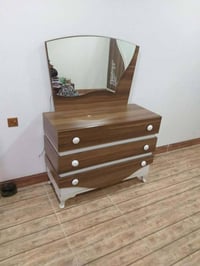 غرفه السرير حديد قاعدته الكنتور خشب ثقيل السعر ٤٥٠ 07829152417 رجل الج...