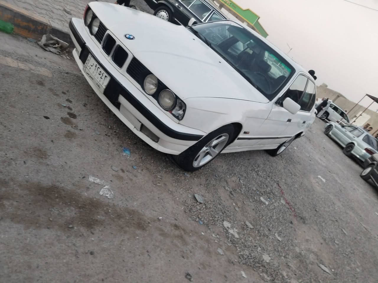 بيئم
1991 تبريد 
رقم بغداد شرط التحويل
كير محرك بلاد جدد بالشرط 
كير اوتوماتيك بالشرط
تخم تاير ويل كب
صدر جديد
كهربائيات كله شغاله
سياره جاهزه خير من الله
السعر 48 بيها مجال
*********** ديالى_جلولاء
