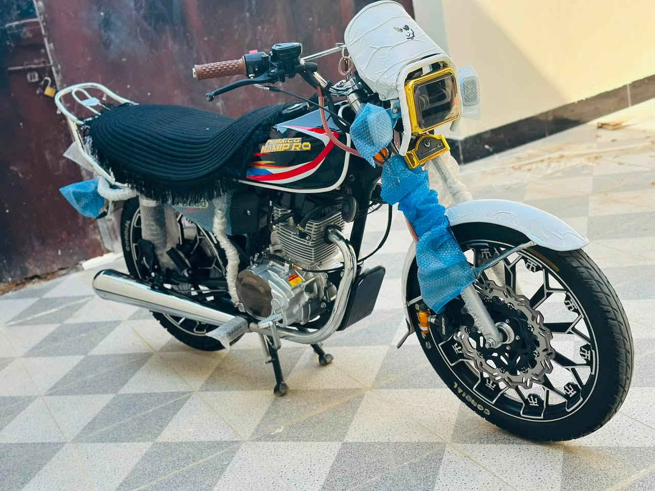 سلام عليكم 
نامي برو هونزدا2026 200cc 
صار شهرين طاالعه صفر بعده
دراجه مكفول من ايشي نضيفه كللش
اوراق كامل مكاني جلولاء سعره885 مجال بسيط
*********** اتصال فقط

