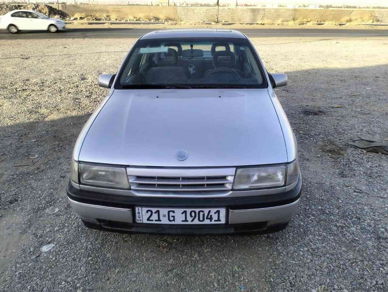 سياره اوبل للبيع نضيفه بل شرط محرك كير كلو بل شرط تحويل ثاني يوم بسمك موديل 1992مكان كركوك سعر 50قفل قفل ماتشتري لاتكسر بل سعر سياره نضيفه مابيها ضربه رقم  (***********)
