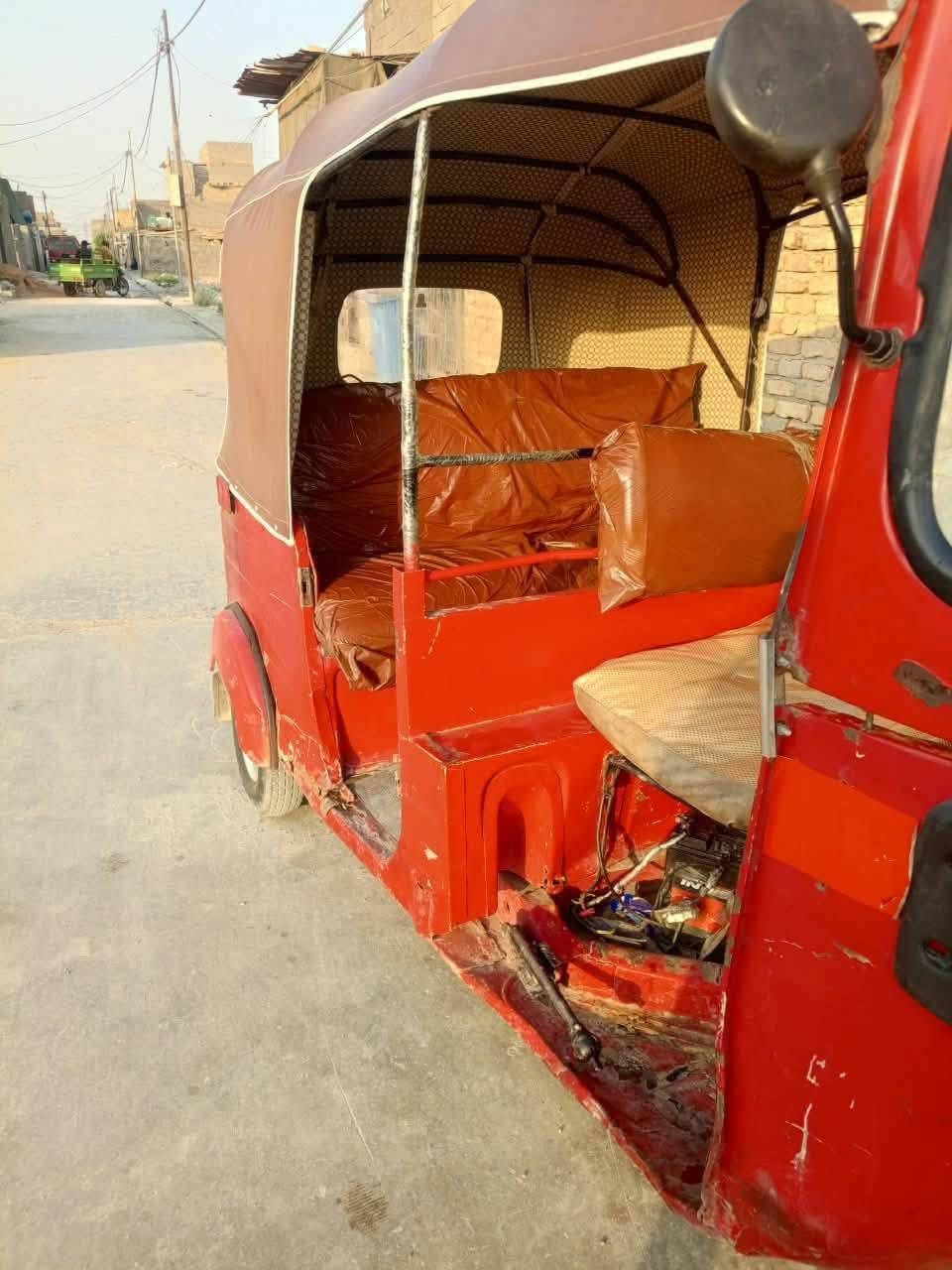 تكتك زيل مكينه باجاج ٢٠ خير من الله بوجهك تطلع للشغل السعر 2500  العنوان بغداد مدينة الصدر الداخل الرقم ***********
