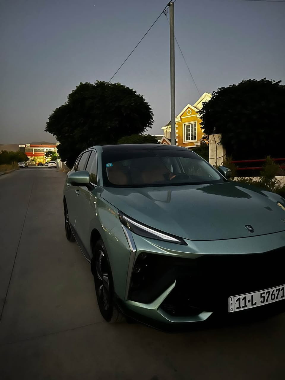 السلام عليكم 
 T5  EVO   

4 سلندر هايبرد 
1500 تيربو 
ماشيه 83 الف 

2024 فول 1/1 

سقف بانوراما متعدده
رادار امامي خلفي 
كامره 360 درجه 
رادار تنبيه مغادره المسار
صندوق كهربائي ⚡️ 
تحكم ستيرن جهتين 
 كشنات كهربائي جلد +تدفئه وتبريد+ كرسي السائق بي مساج 
دواخل لونين بيجي واسود
مري شفط 
اوتو لايت LED واضويه نهاريه
اشاره ب المرايه
ثلاث انضمه قياده. اقتصادي+عادي+ سبورت
دخول بصمه + اشاير ترحيب لوكو السياره
  ثلاجه داخليه
اضائه داخليه متعدده الالوان 
حساسات خلفيه
مساعده نزول منحدرات

السياره عليها ضمان 5 سنوات صيانه مــن شركه ليث العبيدي او 200 الف كيلو متر 

مكفوله السياره ماعدا الصندوك مضروب بطابوكه ومسوي خسفه صغيره ومرجع بارد بدون اي صبغ

‭***********‬ بغداد, العراق
