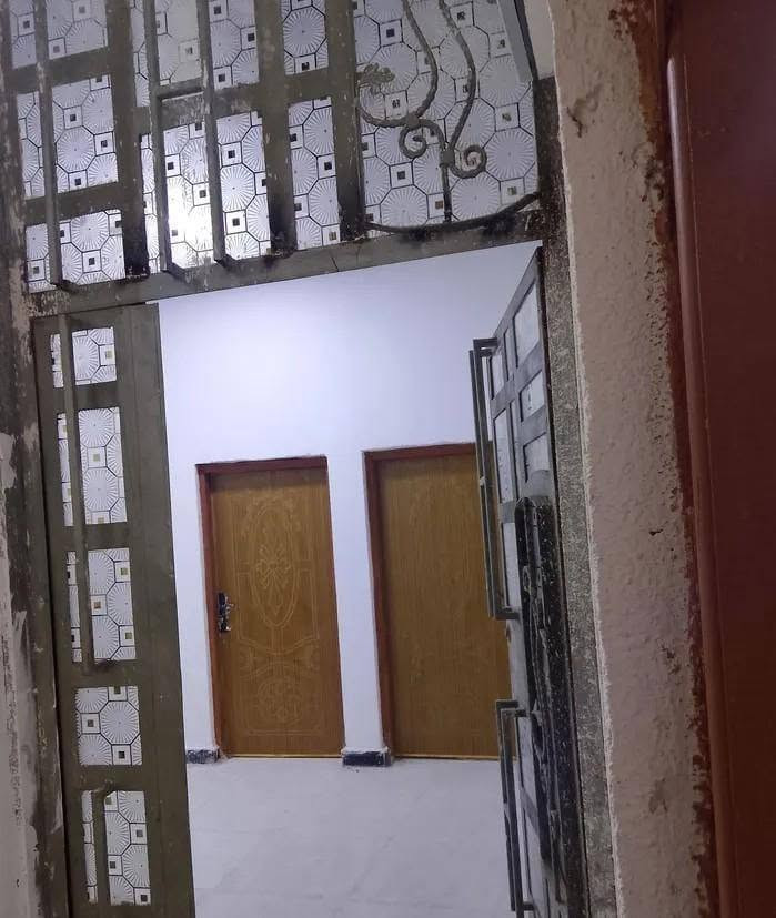 بيت للبيع حيانيه بلطاك قرب مدرسه العامل مساحه 100 طابو صرف بناء حديث غرفتين وصاله وستقبال ومطبخ وصحيات سعر80وبي مجال *********** بشوارع المقرنصه

