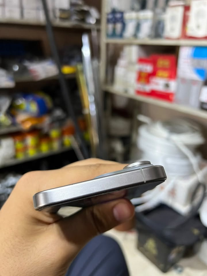 ايفون ١٥برو ماكس
دبل 
ذاكره ٢٥٦
بطريه ٩١
الجهاز شرط 
سعرو مليون ١٠٠
تواصل 
*********** بي وتساب
***********تواصل
