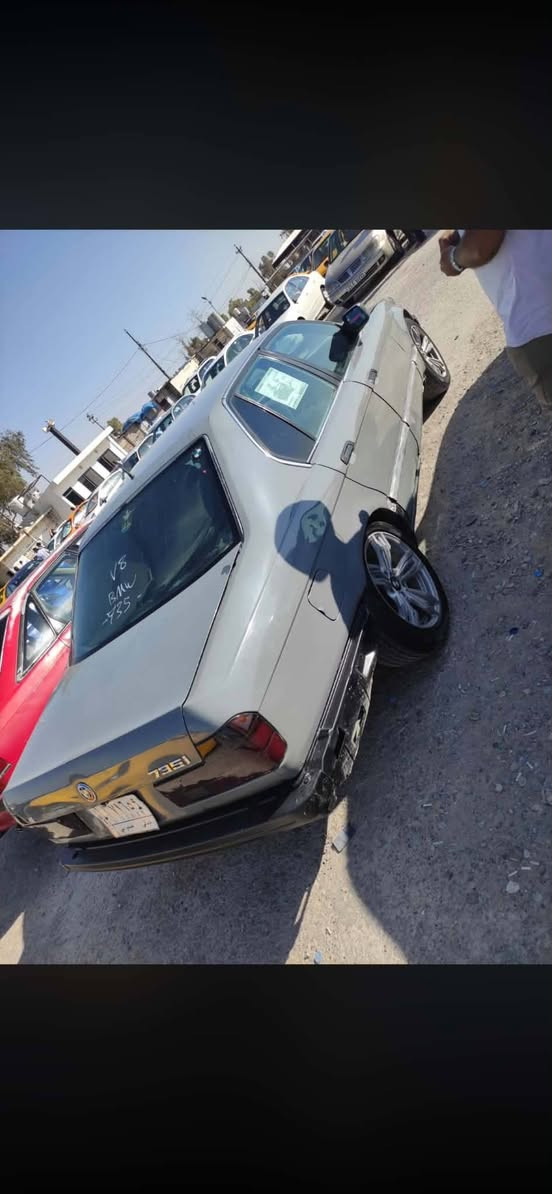 السلام عليكم
للبيع بي ام ٧٣٥ رقم ديالى الماني سنوية بعد ما ساقطة كير محرك اكسل شرط  بدون تحويل راعيها ما اندلو  السعر  20وبها مجال والباقي شوف العين العنوان العلم الربيضة للاستفسار اتصل عالرقم  ***********
