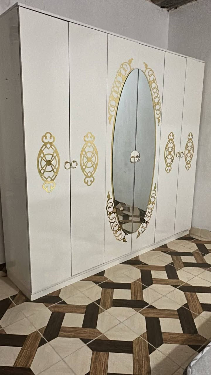 غرف نوم ٥ قطعه سعر ٣٧٥ ويا شده نقل كامل داخل اربيل مجاني شراي يجي خاص *********** واتساب
