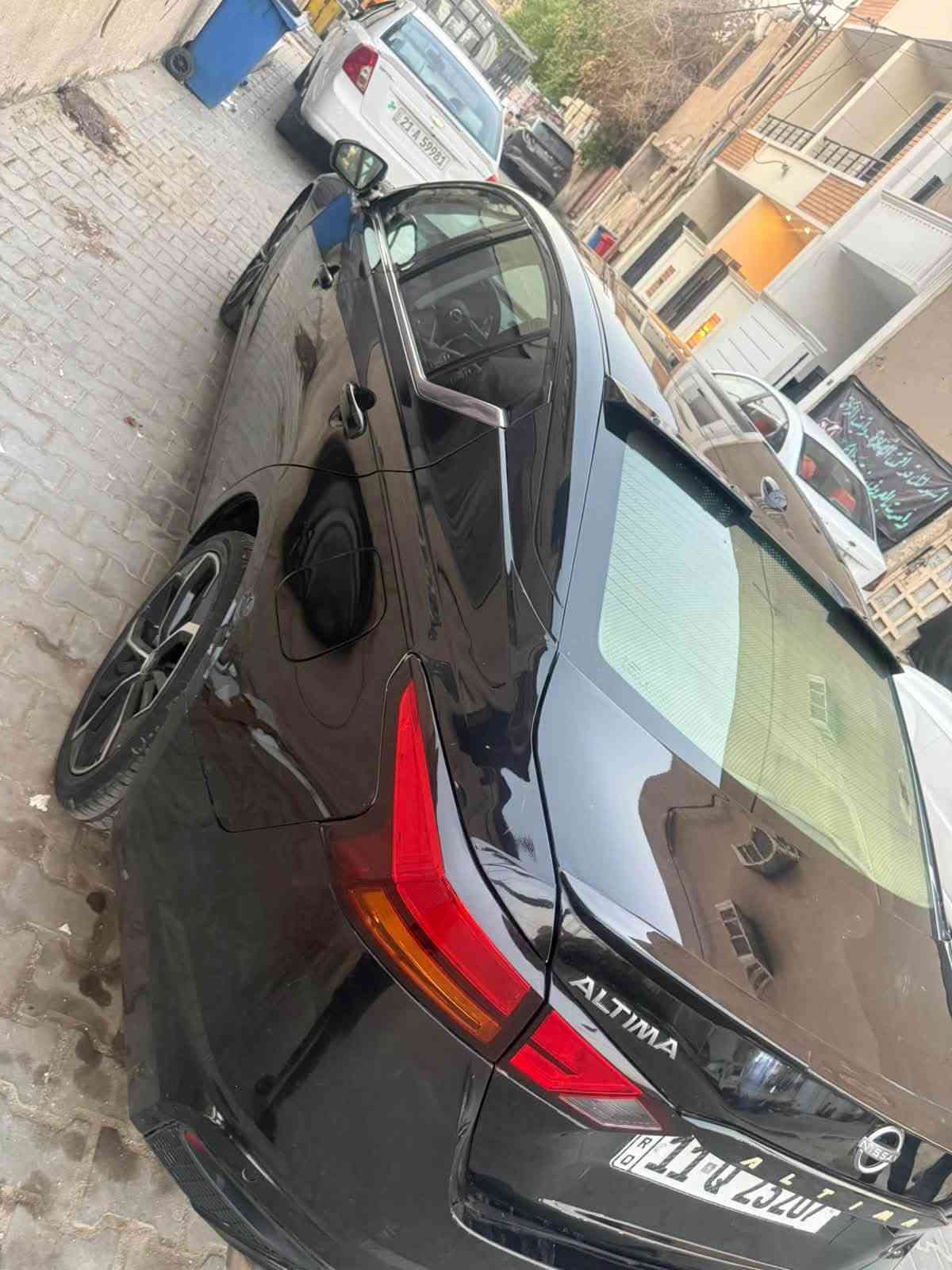 سلام عليكم 
Nissan Altima SR 2023 AWD

اللون اسود حادث خلفي صندوق وجاملغ وباب خلف الصدر تعديل ب شاصي والحوض بدون ايرباك ولا ايرباك طاك صور الحادث موجوده  وصور تصليح عدي رقم بغداد باسمي 

فقط بيع بدون مراوس
 
ماشيه 67000 ميل 
محرك 2.5 4 سلندر 
مواصفات 
كشن سايق كهرباء 
شفتات سرعة 
تشغيل عند بعد 
نقاط عمياء 
رادار امامي 
رادار خلفي 
توقف امامي اوتو 
هند بريك دگمه 
ابل كاربلاي اندرويد اوتو 

تخم تاير جديد
حجر البيئه والكتلوكات كلها موجوده ومكينه وكير  وسياره باسمي واني كصيتها من امريكا على ايدي وكهربائيات كلشي ما مفتوح بيها 

السعر 135وبيها مجال قليل 

مكاني بغداد بلديات 📞 ***********
موجود واتساب
