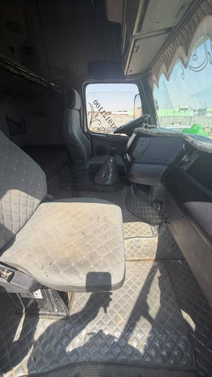 السلام عليكم كرين فالفو رقم أربيل موديل 2001    السعر  195 وبي مجال العنوان صلاح الدين بيجي ***********    ***********
