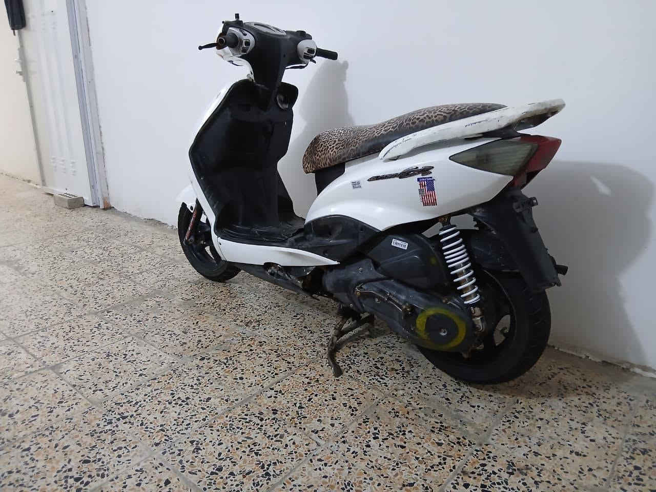 سكنس نثيه 140 نظيفه محرك خير من الله 550 وبي مجال بسيط  *********** كريعات
