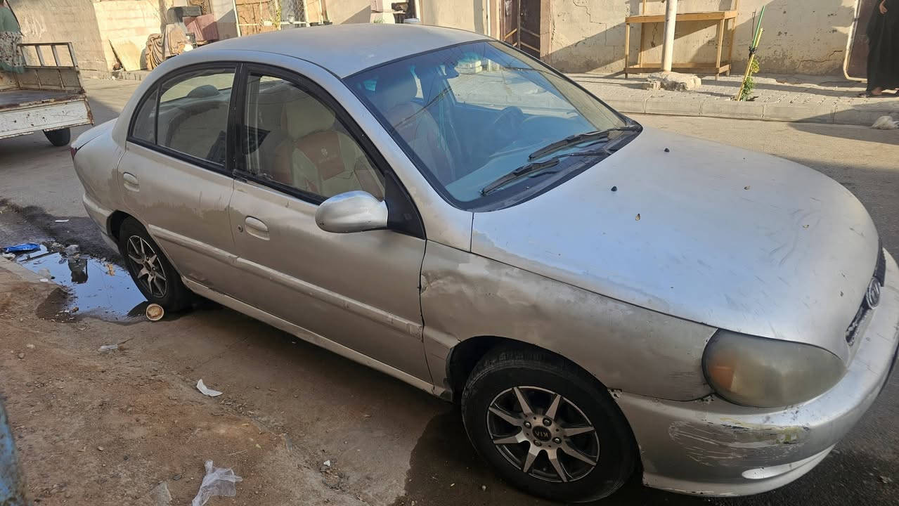 كيا ريو 2001 كير ومحرك نظاف
رقم بغداد خصوصي مداور مباشر 
السياره تريد شويه ترتيبات 
مكاني نجف 
ب27 وبيهه مجال 
***********
