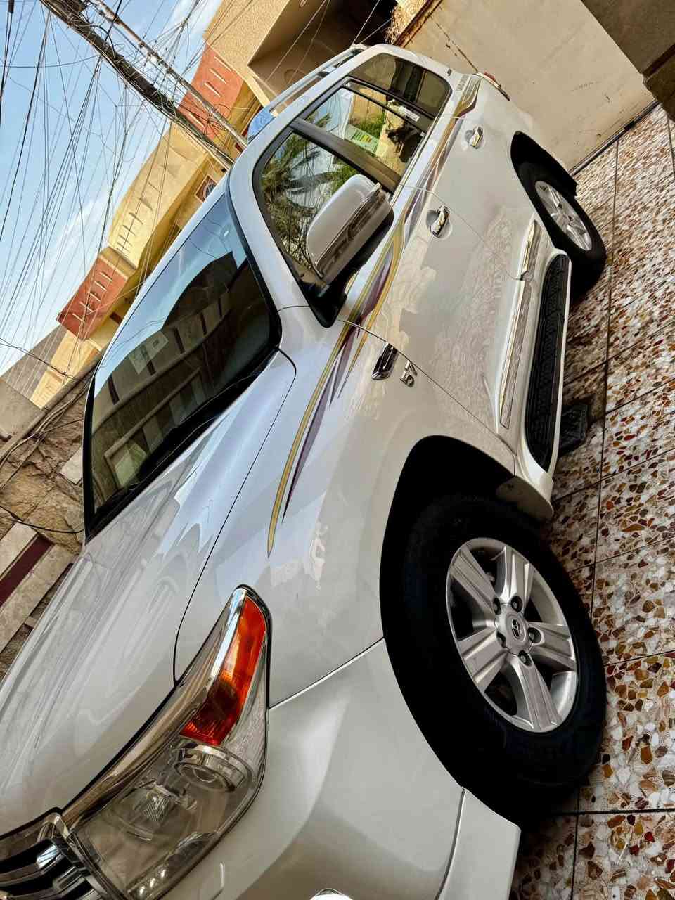 السلام عليكم لاندكروز موديل 2013 خليجي فول موصفات لكزز 8 سلندر 4600  مكفولة عدا الجاملغين الخلفيات بيهن صبغ بسبب الشريط طابع عليهن بدون حادث بدون كلشي فقط صبغ موصفات دشبول لكزز كشنات تدفئة تبريد سماعات جي بي ال شاشة ام الكلام تقرة وقت وتاريخ حساسات امامية خلفية كشنات جلد كهرباء داخل صاج فور ويل ٧ راكب وباقي الموصفات المعروفة السعر 275 وبيها مجال حك الجية المكان بغداد السيدية رقمي ***********
