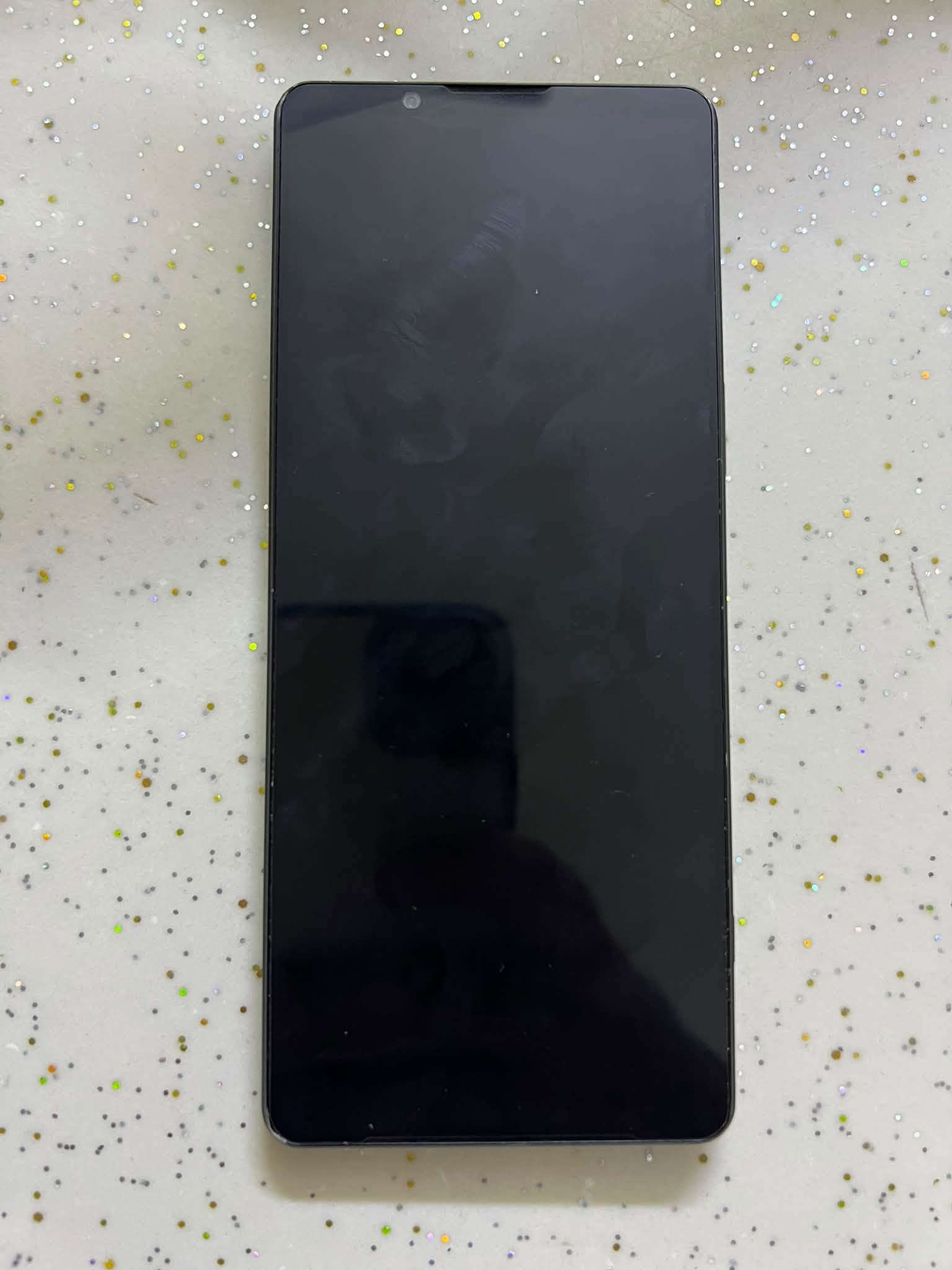 Sony Xperia v1
ذاكرة 256 عشوائية 12 جيجا معالج snapdragons 8 gen 2

شاشة oled 4k

بطارية 5000 مللي امبير 

جهاز نظيف بيه بعض الشخوط في الشاصي فقط الشاشة مابيه ولاشخط بدون ملحقات مكاني بغداد الاعظمية 

السعر 350 الف مجال بسيط 

***********
