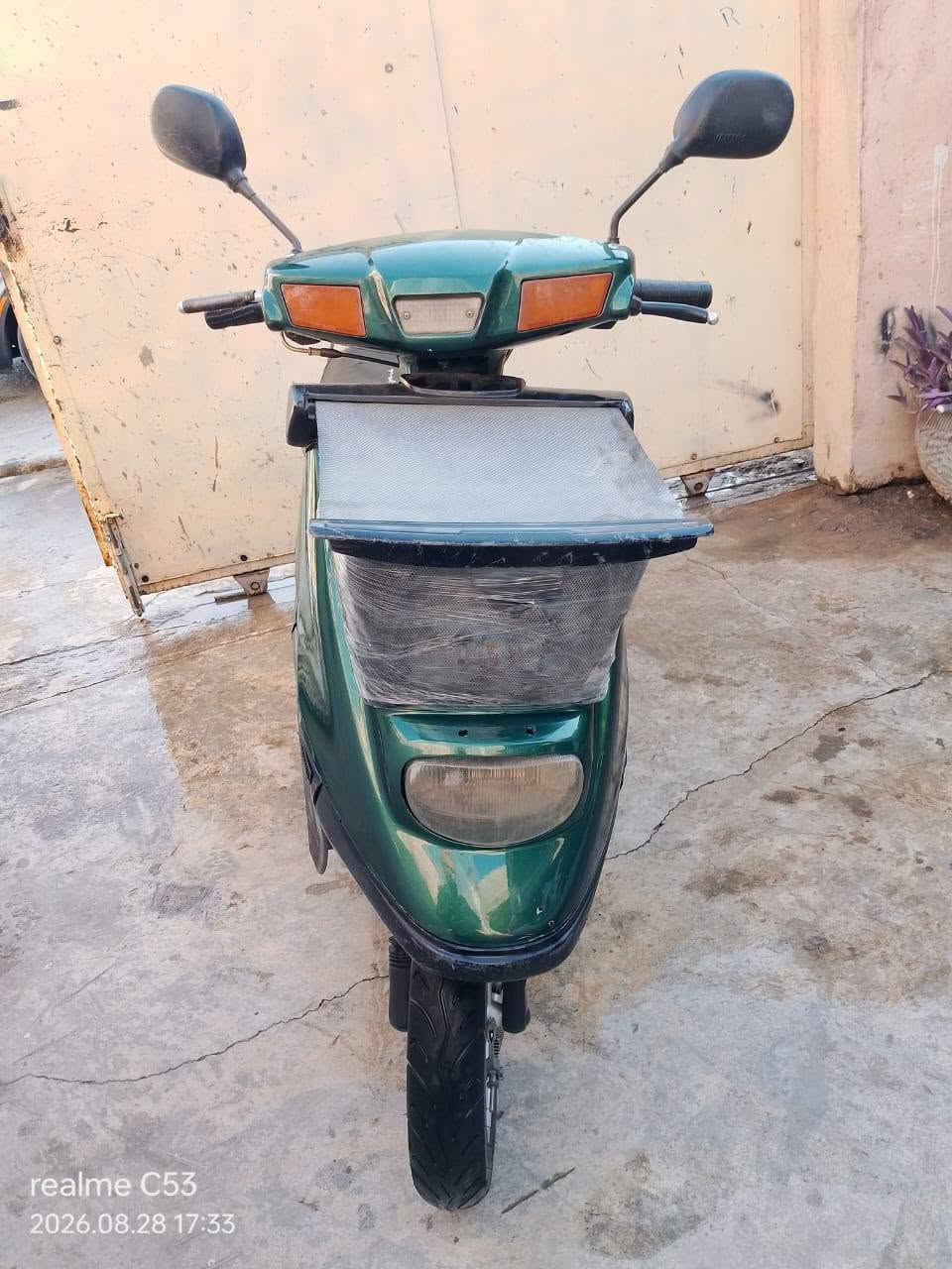 ياماها للبيع فقط مكينه جديده وناعمه نكره سلف كفرات جدد وكاملات
فقط بي صوت اكسل خفيف بالمعدل السعر 220 وبي مجال بسيط
***********
