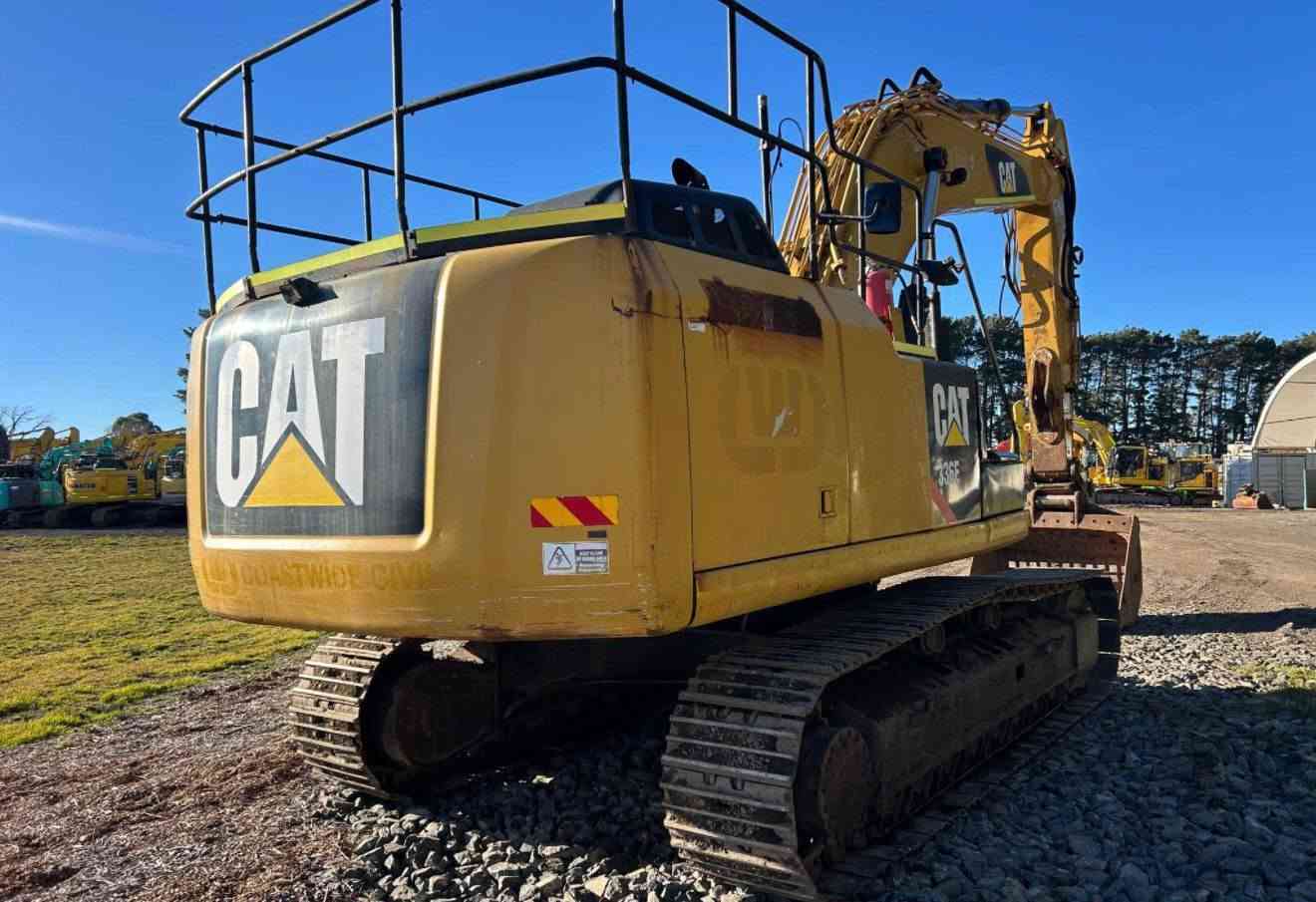 🚜🇦🇺 معدات ثقيلة وزراعية من أستراليا إلى العراق 🇮🇶

تريد معدة قوية بسعر مناسب؟ لا تشتري قبل ما تقارن! 🔥

نوفر لكم إمكانية الحصول على معدات ثقيلة وزراعية من أستراليا، مع خيارات متعددة حسب النوع والموديل والحالة، وبأسعار منافسة جداً.

🔸 كريدرات — لأعمال التسوية والطرق
🔸 شفلات ولودرات — للمشاريع والتحميل
🔸 حفارات — لمختلف الأعمال الإنشائية
🔸 رافعات — للمشاريع والمقاولات
🔸 تراكتورات وآلات زراعية — لخدمة المزارعين
🔸 ومختلف أنواع المعدات الثقيلة

💰 أسعار منافسة وفرصة للحصول على فرق سعر عن السوق العراقي، حسب نوع المعدة وموديلها وحالتها وتكاليف الشحن.

📦 نساعدك باختيار المعدة المناسبة ومعرفة تفاصيلها قبل الحجز.

📞 للحجز والاستفسار:
***********

📲 راسلنا بنوع المعدة اللي تحتاجها، ونوضح لك الخيارات والأسعار.

معدات مناسبة لمشروعك تبدأ من اختيار صحيح. 🚜🤝

#معدات_ثقيلة #معدات_زراعية #كريدرات #شفلات #حفارات #رافعات #تراكتورات #استيراد_من_أستراليا #معدات_العراق #مقاولات #زراعة
