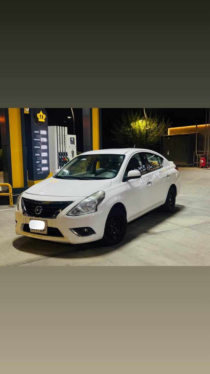 نیسان لاکشمیبای 
مۆدێل ٢٠٢٠
بێبۆیاخ 
تەنها ٨٨ هەزار ڕۆشتوە
سەیارەکە وەک دەقی شەریکە ماوەتەوە یەک دەستە
گێرو مەکینەو تەبریدو تەقەو رەقە بەشەرت
شوین سلێمان
*********** السليمانية, العراق
