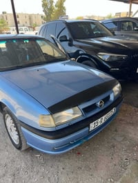 اوبل فيكترا • ١٩٩٣ • محرك جديد