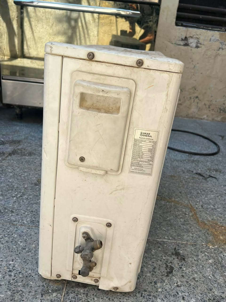 🛑 خارجيه چنرال 1 طن
جديده كلش لاكن متروكه استخدامها قليل 
السعر ١٢٥ وبيها مجال  العنوان كوفه حي ميسان شارع البوريات قرب البعاج للتواصل معنا عبر الواتساب ***********
