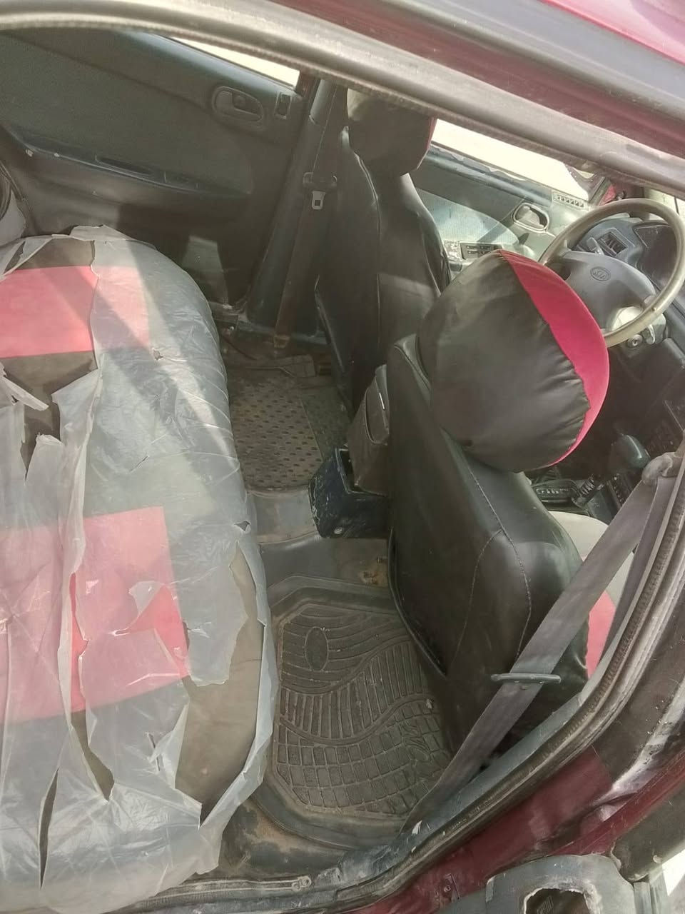 البيع كيه سيفيا موديل ٩٤ سنويه نهايه 2030كير ومكينه مكفولات شرط التحويل المكان ديالئ شهربان
السعر(25)وبيها مجال
***********
