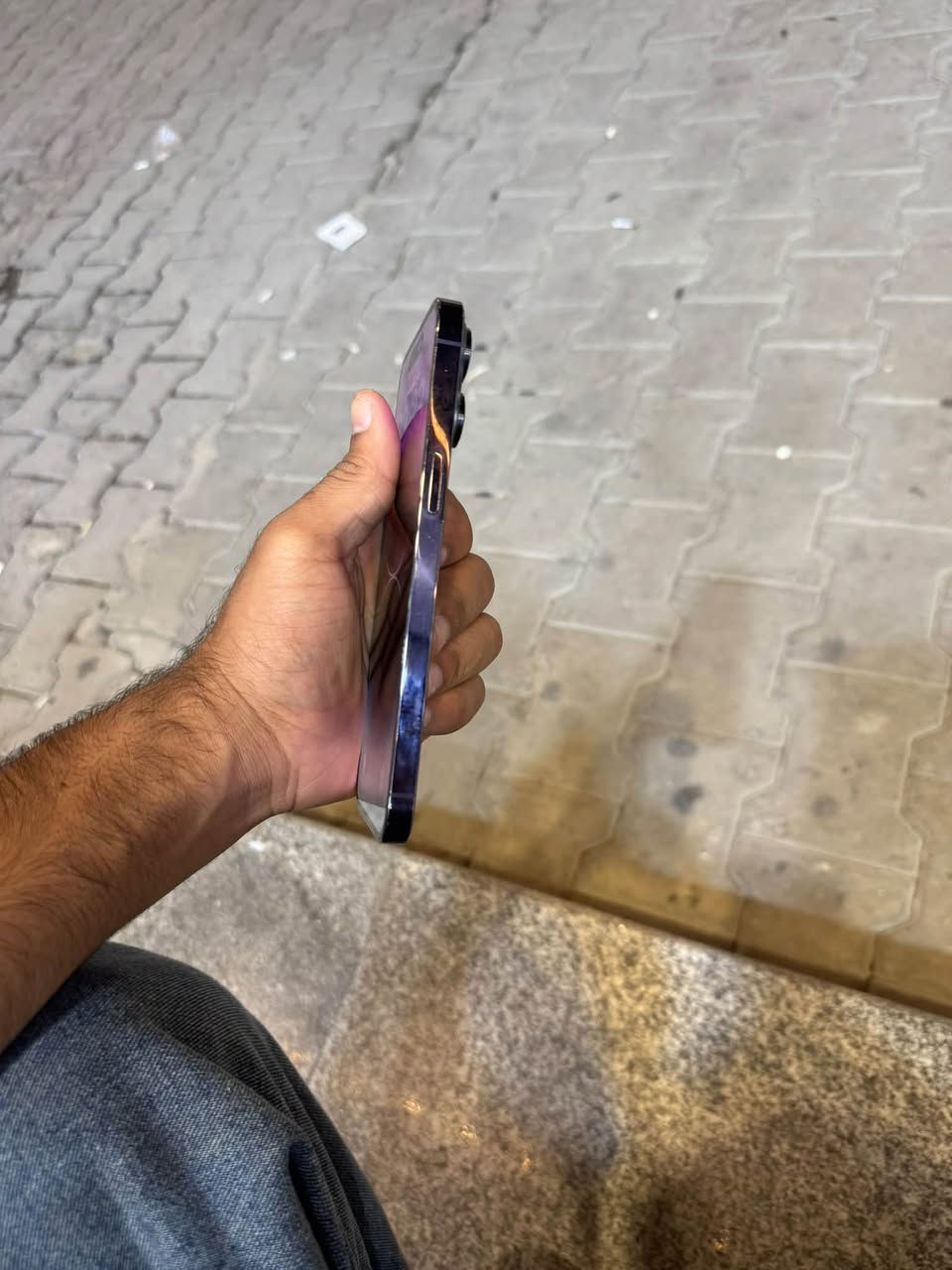 14برو ماكس مكفول ضمان فحص كامل بدون ملحقات عنوان النجف الاشرف رقمي الواتساب ***********

نص مكتوب في الصور:
- 10 23:32 حول < الاسم iPhone إصدار iOS 26.6.1 < اسم الطراز iPhone 14 Pro Max رقم الطراز MQ9X3AA/A الرقم التسلسلي JR7FMQ0OMY 0 الأغاني 0 الفيديوهات 0 الصور السعة 256 غ.ب. متوفرة 236,91 غ.ب. عنوان Wi-Fi B4:AE:C1:55:26:61 Bluetooth B4:AE:C1:61:9F:7A 4.51.04 البرنامج الثابت للمودم
- 23:32
- حالة البطارية والشحن
- كما هو الحال مع البطاريات القابلة لإعادة الشحن، بظارية الهاتف قابلة للاستهلاك وتصبح أقل فاعلية مع الوقت. معرفة المزيد...
- 83%
- الحد الأقصى للقدرة
- هذا قياس لقدرة البطارية مقارنة بقدرتها عندما كانت جديدة. قد تتسبب القدرة المنخفضة بتقليل ساعات الاستخدام بين عملية الشحن والأخرى.
- أقصى قدرة للأداء
- ستساعد الأنظمة المضمنة في النظام والمكو... في تخفيف آثار الأداء التي قد تلاحظها أثناء التقدم الكيميائي في عمر رية iPhone.
- شحن البطارية المحسن
- للحد من استنزاف عمر البطارية، يتعلم الـ iPhone من عادات الشحن اليومية، بحيث ينتظر ولا يتجاوز %80 حتى يحين موعد حاجتك إلى استخدامه.