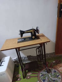 مكينة خياطة • كوت • للبيع
