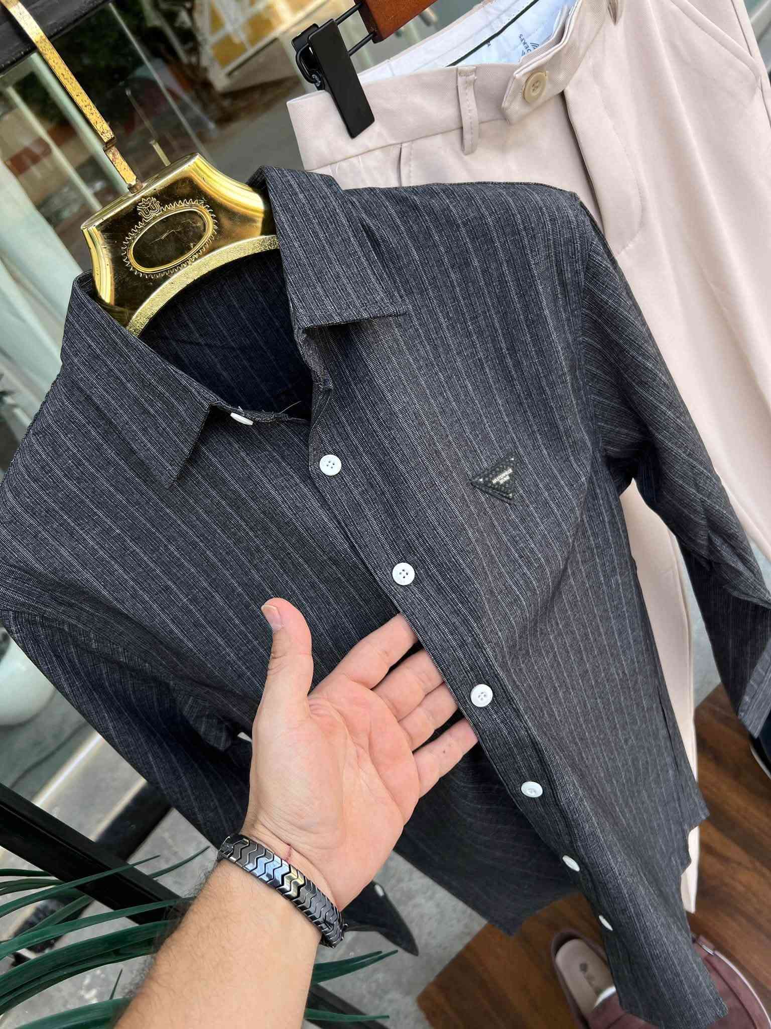 جديد🌾🍁
قميص خامه موهير من ماركة بنزو 💯
قياسات S_M-L-xl-xxl-
بنطرون ريكلر 30-31-32-33-34-36-38

حذاء 40-41-42-43-44-45

العنوان ديالى بعقوبه رگة حجي سهيل
#قميص_بنزو #بنزو #قمصان #قميص #قميص_رجالي

#جنز #ازياء #رجالي #شتائي #العراق #احذيه #الكسندر #جنط_ماركات_ديور_شانيل_نظارات_عدسات_عطور_جناط_كويت_سعوديه_البحرين_قطر_عمان_للتواصل
