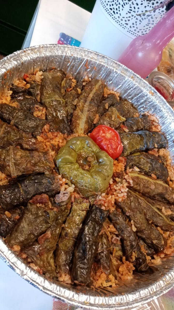 كيك ومعجنات • حجز واتساب • شعلة غزالية