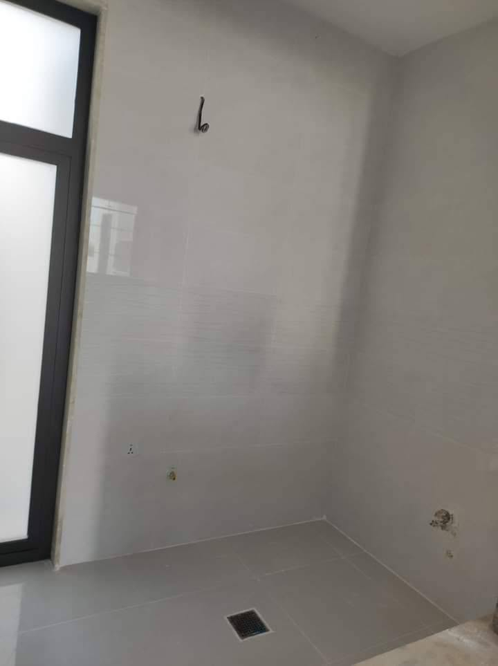 بيت طابقين • ٢٥٠م • بناء حديث