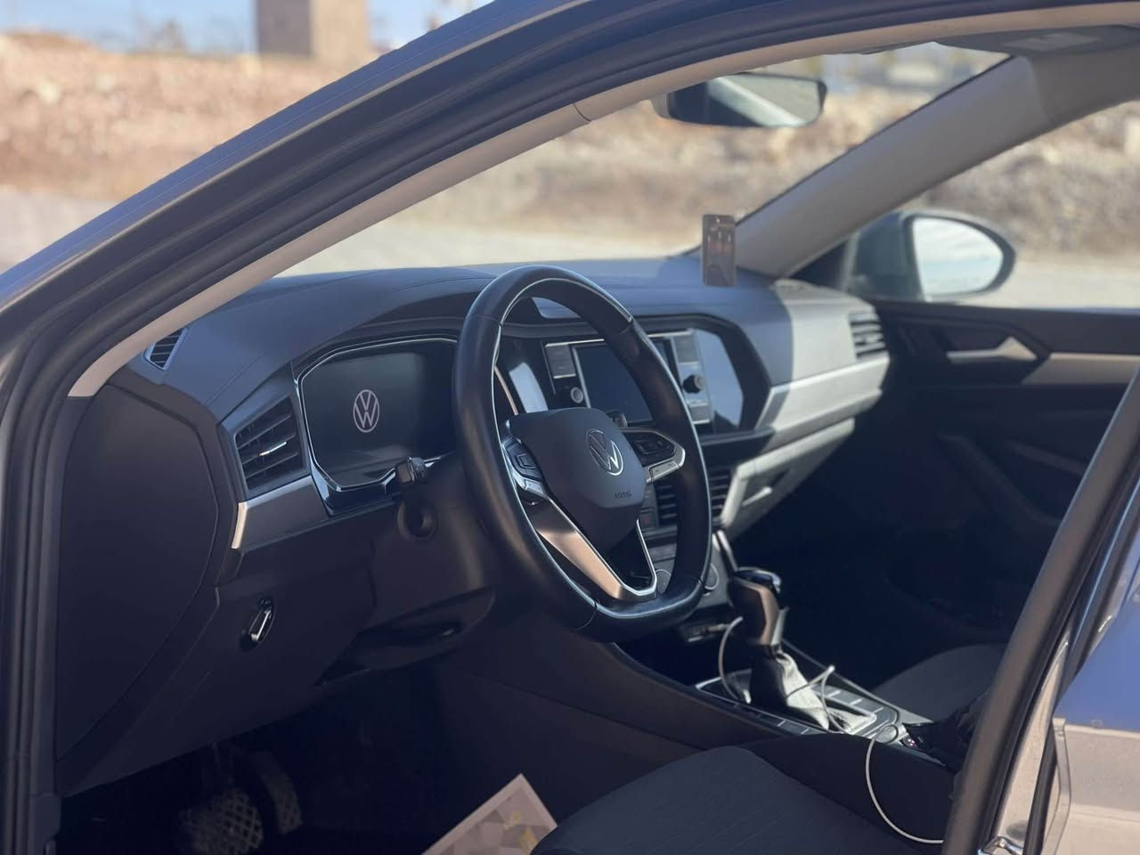 jetta 2024 s 
نرخى ١٤٨ معاملة
پشو پشتى كةبسة 
لايتو راديتةو هةموو شتى بيلادية
 *********** أربيل, العراق

نص مكتوب في الصور:
- 23:31 LTE ئؤتؤماتيك 4 پستؤن بزوينهر 1.5T 48,000 كم تايبهتمهندى ئه مه ريكى به نزين دروستكراو فؤلكسواگن سالى مؤديل 2024 مؤديل جيتتا خاسلهت S پارچهى رهنگ كراو 2 پارچه بينينى وينه تابلو دهؤك, تايبهت رهنگ نه فتی ماددهى كورسی قوماش ژمارهى كورسی 5 نرخى ديارخراو بهلّن ده رباره پيشو پشتی كهبسه هه موو شتى بيلادية