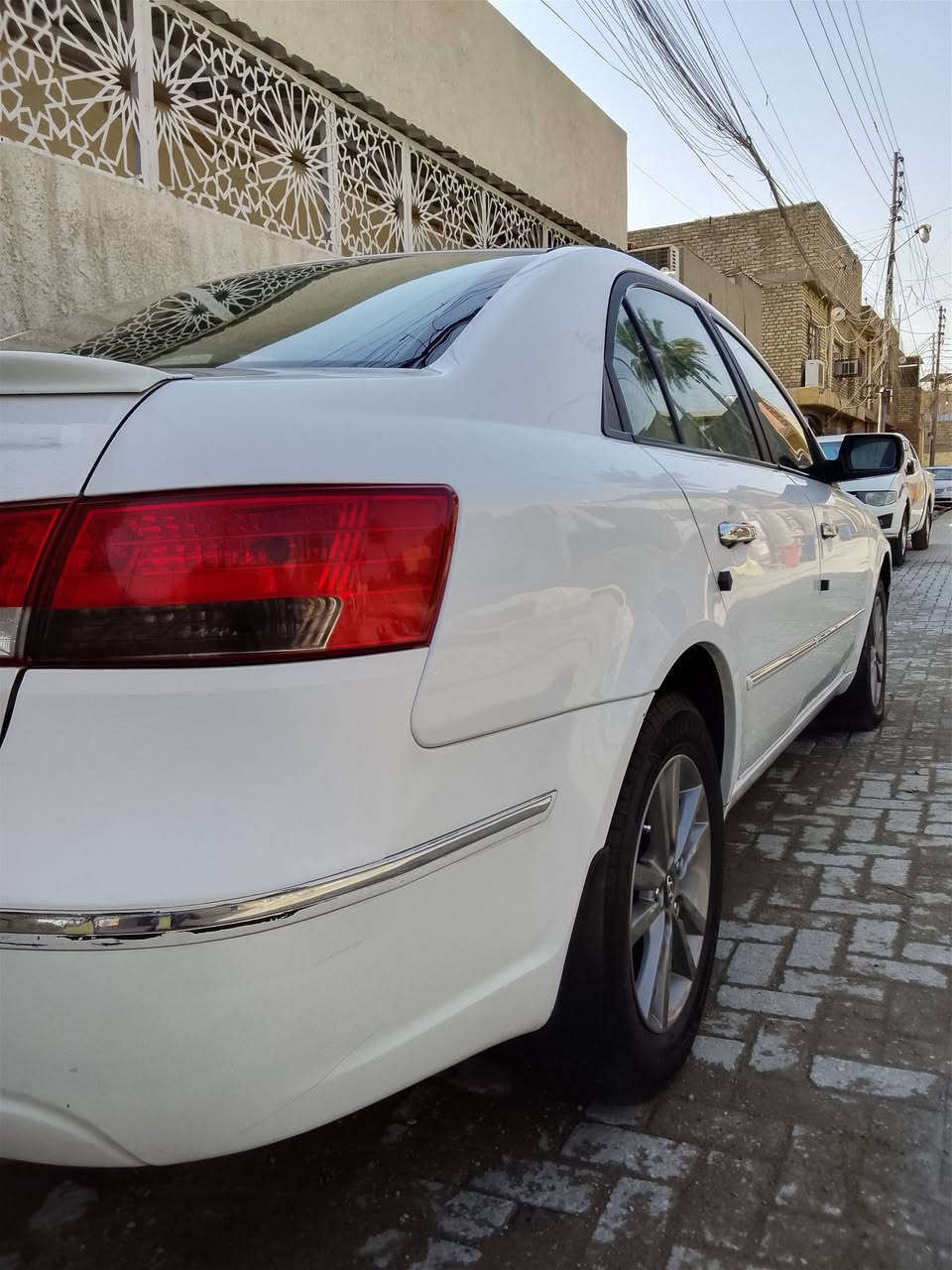 السلام عليكم سوناتا للبيع خليجي 2010 مكينه 2400 دوش الرقم بغداد باسمي مقفول السياره من ضربه من الصبح الوان بغداد رقم الهاتف ***********
