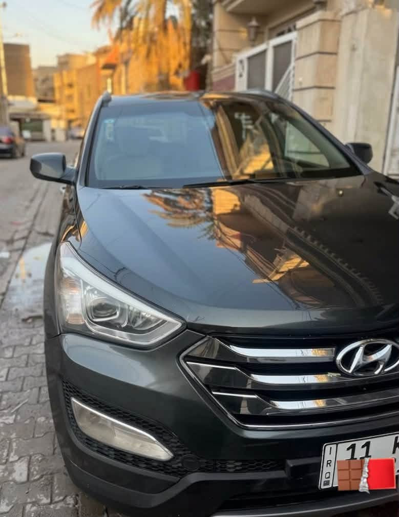 السلام عليكم 
سيارة سنتافيا سبورت موديل ٢٠١٤ 
السيارة گير ومكينة وحدادية وتبريد خير من الله السيارة رقم بغداد دولي بأسمنا شرط التحويل حادثها بامريكا باب السايق بس وسرقة الباب الخلفية ومرجعيها نفس اللون وصبغ جاملغ امامي وخلفي اثر شخوط ابيعلك صبغ صفحة ((((بدون دواخل))))
السعر ١٢٠  قابل للتفاوض مكاني بغداد ساحة اللقاء  للاستفسار  ***********
