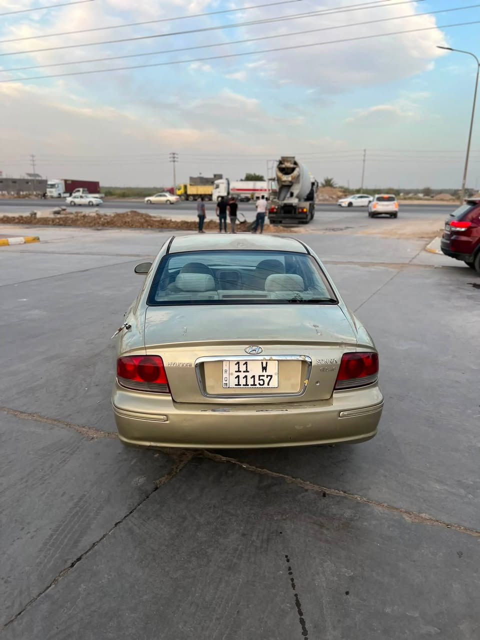 •سوناتا وفود
•موديل 2002 رقم بغداد دولي بسمي 6 سلندر 2700v
•سنتر لوك
•  محرك وكير جدد مكفولات
 •غرفتهه ع وضع الشركه نضافتهه فول كشنات تخم بلادي قماش كهربائيات سياره 
 •ع ايد وحده مال جناي متعوب عليهه ومصروفلهه هواي وبالخير ع ياخذهه  #السعر_64وبيهه مجال حك الجية  واسط الصويرة
***********
