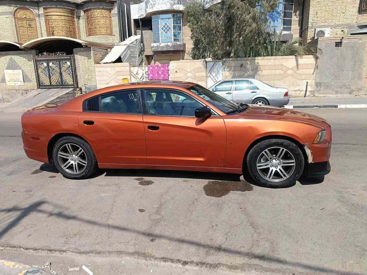 سلام عليكم جارجر موديل 2011 وارد امريكي اللون برتقالي تبريد حداديه تاير كهربائيات كشنات مخمل  كفاله السياره بيها رشات صبغ رقم بصره باسمي تحويل ثاني يوم ( سعر السياره 112 بيها مجال ) رقم الهاتف *********** واتساب مكان السياره بصره
