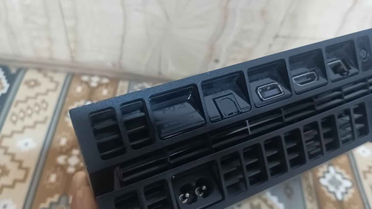 سلام عليكم شباب بلي ستيشن 4 شباب جهاز نضيف شوفت عينك جهاز كمل ملحقات جوستك عدد 2 قرصين اون لاين هارد 1 تيره نضام 9.00  سعر 360 الف وبي مجال بسيط الطيبين عنوان نجف الاشرف رقم تواصل *********** لا يوجد توصيل لا يوجد توصيل النجف, العراق
