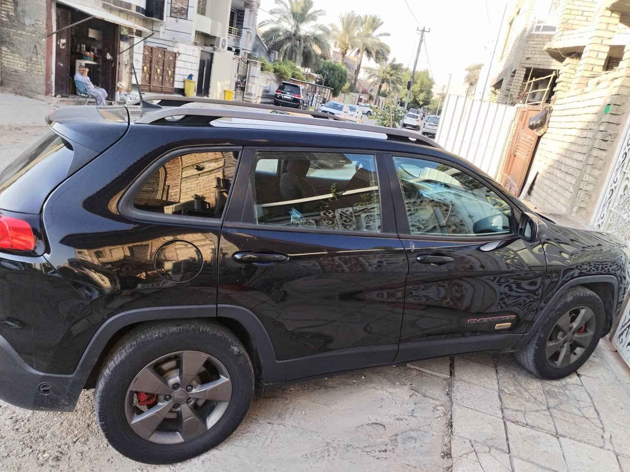 جيب شروكي للبيع
موديل 2017 حادثها جاملغ يم السايق
السعر 125$ بيها مجال بسيط
المهتم يراسلني واتساب او اتصال
هذا رقمي. ***********
عنواني شارع فلسطين والسيارة بأسمي
