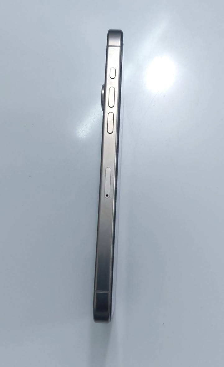 يااااارب

Apple iPhone 15 Pro Max

بطارية 85

ذاكرة 256

لون تيتانيوم 

 
( مستبدل شاشة ) قطعة اصلية تجاري

( مستبدل كامرات خلفية ) مال جهاز ثاني اصلية من ايفون 

 افحص بيدك واتأكد عند اي ابو محل تشوفه يعرف بالايفون

السعر 800 الف وبي مجال شي بسيط حك جيتك .

مكاني الفلوجة شارع الاطباء .  
---------------------------------------------------------------------

 راسلني واتساب على الرقم هذا 

***********
