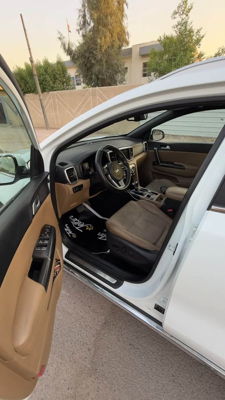 للبيع كيا سبورتاج  2019

 فل كامل 1/1
بانوراما 
بصمة 
كراسي كهربائية 
صندوق كهربائي 
اوتو هواد
سايد بريك  دكمة
نظام انحدار
وبقية المواصفات 
واضحه بالصور
 خليجي
 مواصفات كاملة 
ماشية 81,800 km
بيها طخه مبدل جامرغ الاصلي وبيها بارد بالباب الخلفي اليسار 
بقية الاشياء واضحة بالصور 
سنويه غير مجدده
 الموقع: بغداد/البنوك

 للاستفسار: [واتساب ***********]
173 وبيها مجال حك. الجيه
