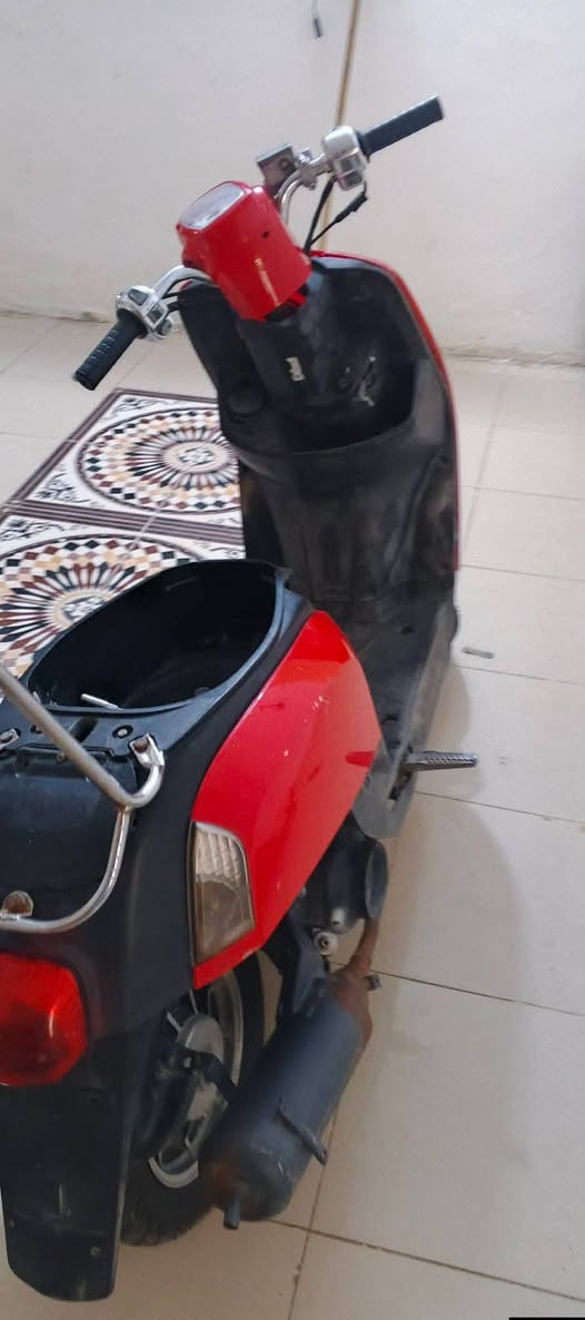 ماكس بوليسي ٤٩ بلاد مبدل بوشه وبستم الدراجه عوزها بس لايت كامله من كلشي
للبيع او مراوس 
المكان الديوانية حي الفرات قرب جامع العقيله 
***********
