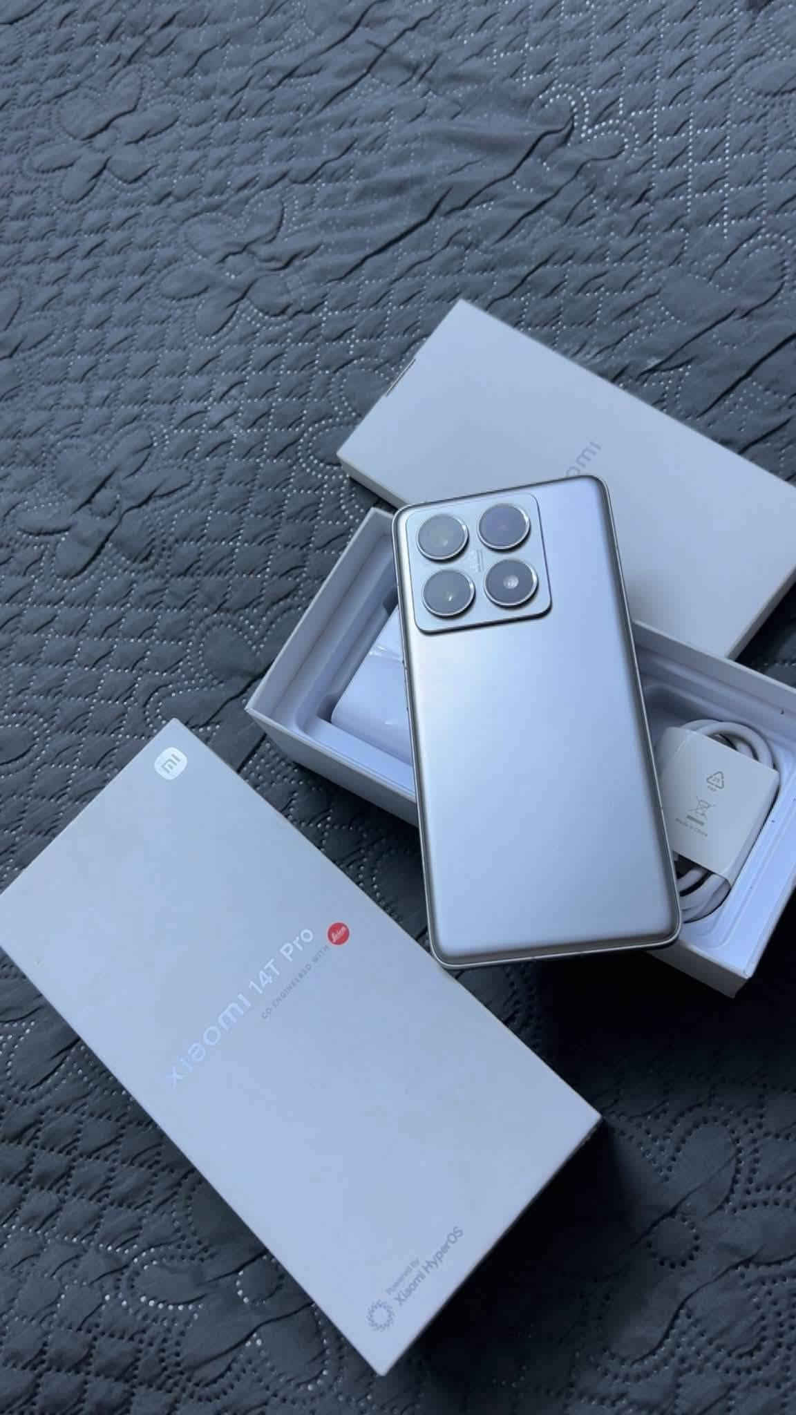 شاومي 14 تي برو
Xiaomi   mi 14 T pro 
ببجي 120 فريم
🔰 ذاكرة   512 غيغا بايت 
🔰 الشاشة: AMOLED بحجم 6.67 بوصة بدقة 1220p
🔰 المعالج: Mediatek Dimensity 9300+
🔰 الكاميرات: خلفية 50+50+12 م.ب/ امامية 32 م.ب.
🔰البطارية: 5000 ملي امبير 

مكاني بابل توصيل ماكو 

سعره 525 

اتصال ما موجود على نت 

***********
