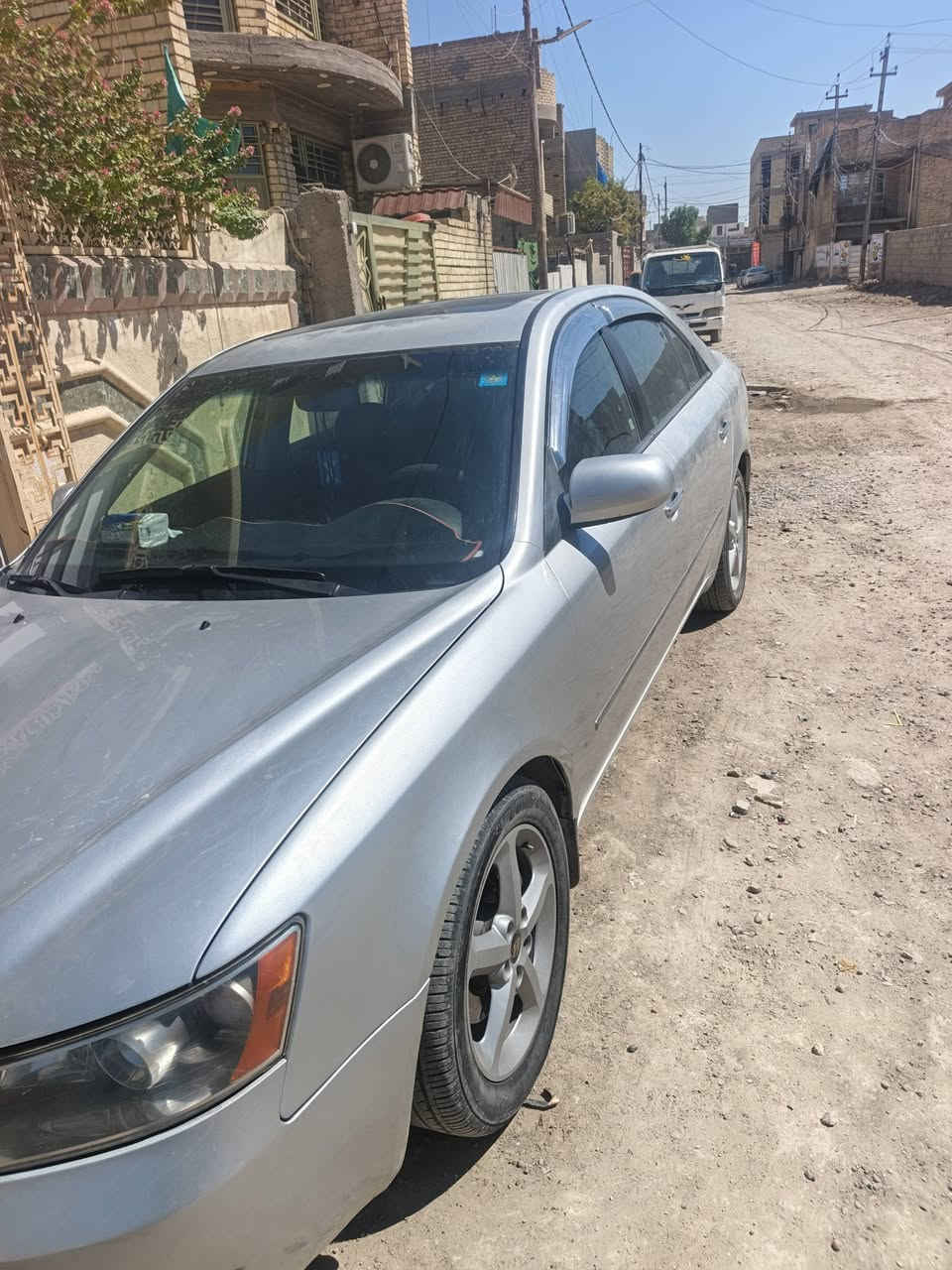 السلام عليكم سوناتا للبيع ٢٠٠٧
مصبوغة حزام للجماليه بيها طخه بالجاملع اليسر أمريكي 
محركها ٦سلندر فول مواصفات غرفتها جلد أسود تخم تاير جديد السعر ٨٥ 
مكان بغداد الدوره 
الرقم ***********
