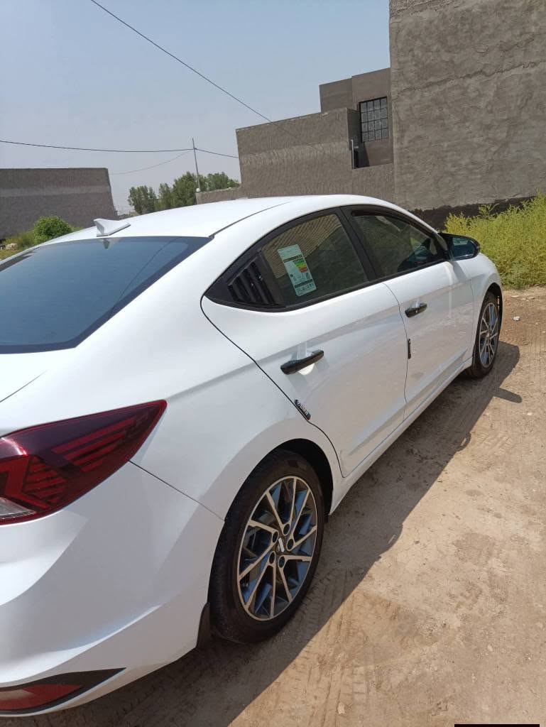 النترا 19 خليجي كفاله عامه باسمي رقم بغداد نكليزي سنويه 31 وهزه جديده 
سلام عليكم 
النترا 19 شكل 20 خليجي كفاله عامه باسمي رقم بغداد نكليزي سنويه 31 وهزه بعد ماساقطه تتحول باي مكان 
فول مواصفات عدا بصمه 
كشن جلد بلادي 
 وفتحه سقف 
ارضيه جلد 
تضليل عازل حراري جامات مغلفه 
بابين مغلفه نايلون حمايه 
شاشه ايباد كبيره وكاميرا 
3 انظمة قياده 
محرك دوش وكير 6 نمر وضع شركه 
تخم تايرات جدد ويل 17 عنكبوت 
لايت لد بلادي اشاير لد 
لمسات صاج 
سستم سكوبات وكفرات مري  باتمان وسبايدر 
ويدات أيضا 

سياره مال جناي جاهزه شرط تحويل ثاني يوم باسمي 
مكاني بابل تقاطع السده 
السعر 155وبي مجال للطيبين 
*********** المصيب, بابل
