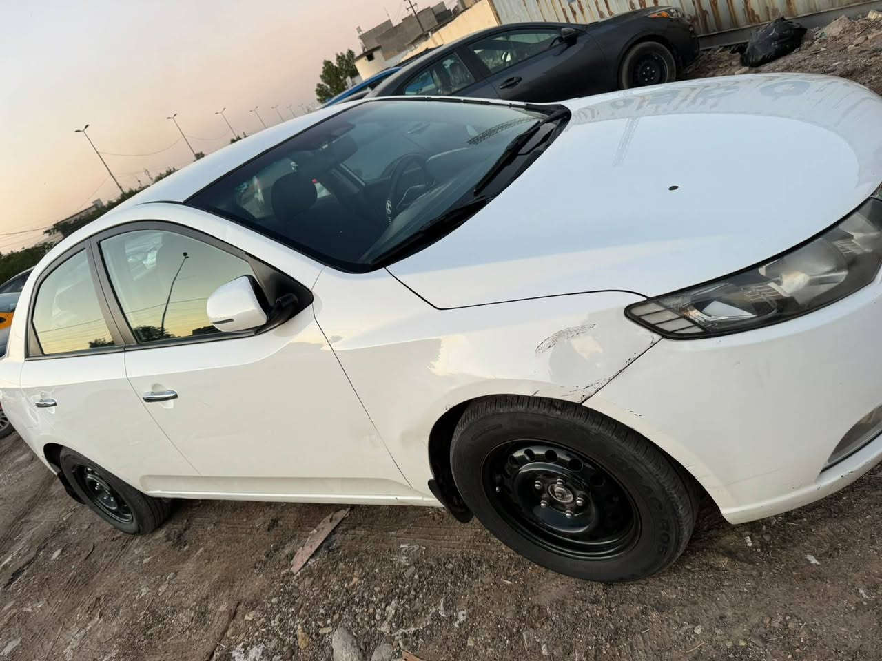 السلام عليكم سيراتو موديل 11 بيه شبر بارد جاملغ امامي عكس سايق وبيها طلقه بلبنيد باسمي اربيل دولي خليجي العنوان بغداد حي الجهاد للاستفسار الاتصال بلرقم ***********
السعر 95وبيها مجال
