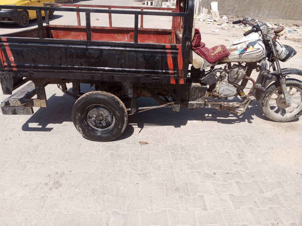 اسلام عليكم ستوته للبيع مناسبه السعر 550 وبيها مجال المكان الرميثه حي العسكري رقم المبايل ***********
