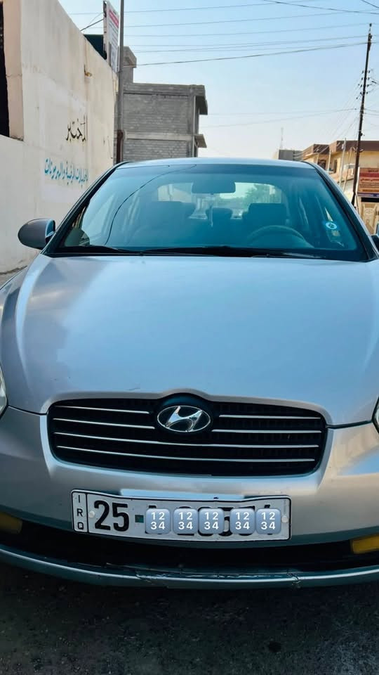 السلام عليكم للبيع سيارة
هيونداي اكسنت 2009    اللون رصاصي  ,,محرك جديد 1600 ,,,گير اوتماتيك  ..تبريد شغال 

 بيها فقط صبغ حول قبق البنزين 

 السعر 78 

***********
